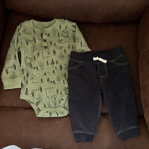 Carter's Green and Black Baby Outfit